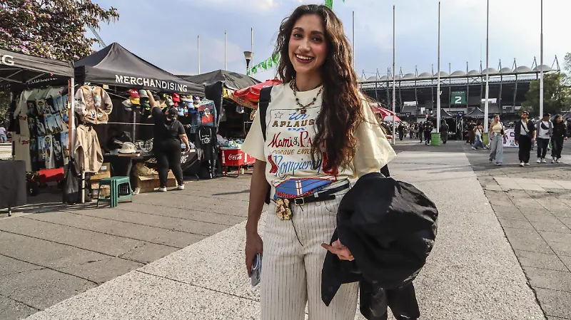 Fans de Bad Bunny esperan el concierto del año 